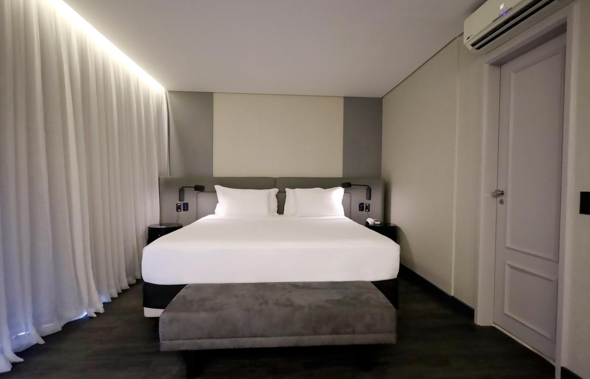 Radisson Oscar Freire Hotel São Paulo Exterior foto A bedroom at the hotel