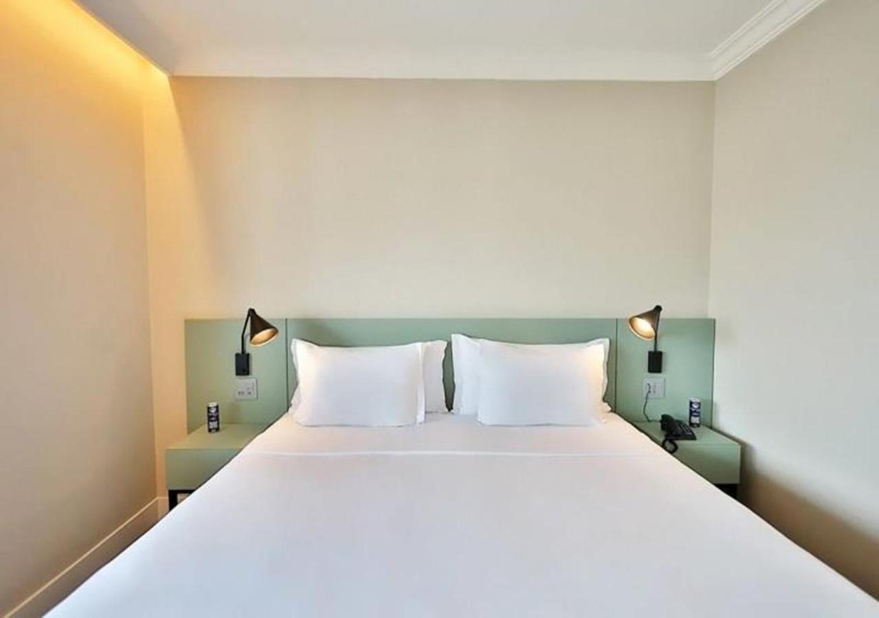 Radisson Oscar Freire Hotel São Paulo Exterior foto A bedroom at the hotel
